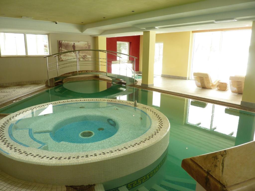 Nature Wellness Hotel Renato Vigo di Fassa Exterior photo